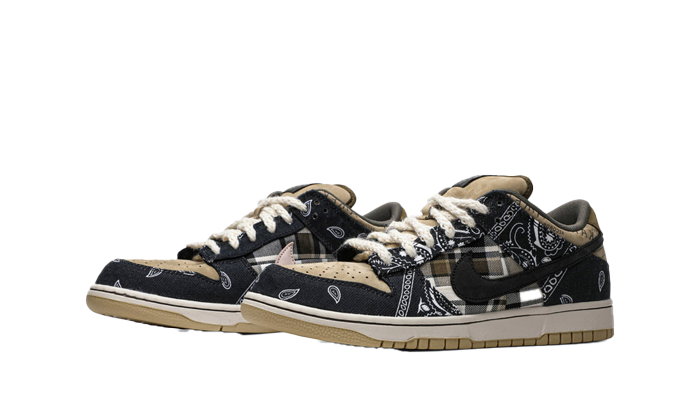SB Dunk Low Travis Scott