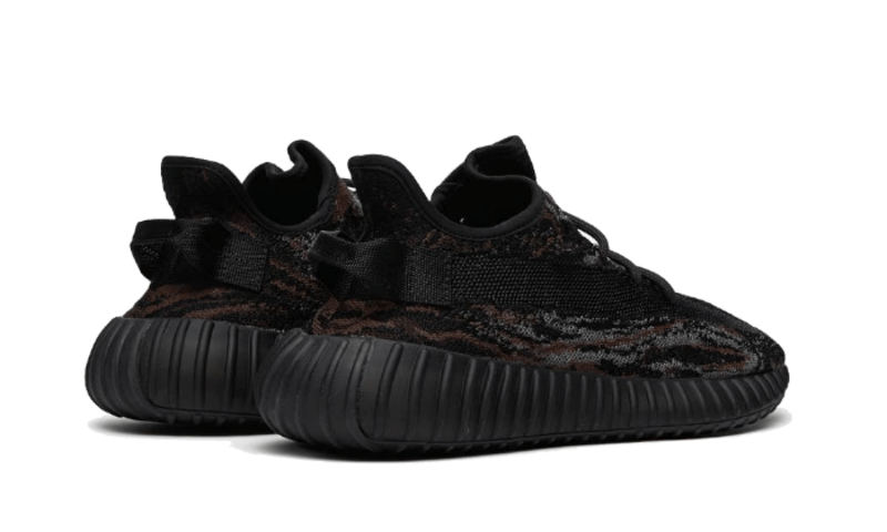 Adidas-Yeezy-Boost-350-V2-GW3774-3_41c11de9-bf8e-491d-8eea-19cb6bc12929-587905_5000x