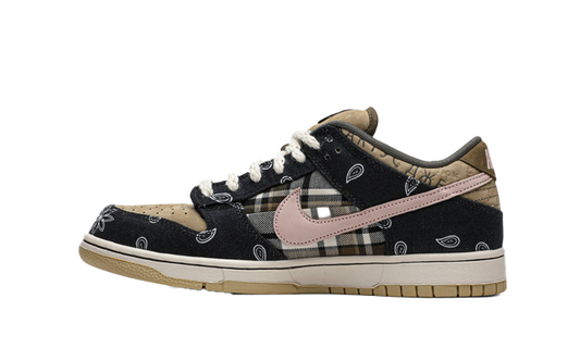 SB Dunk Low Travis Scott