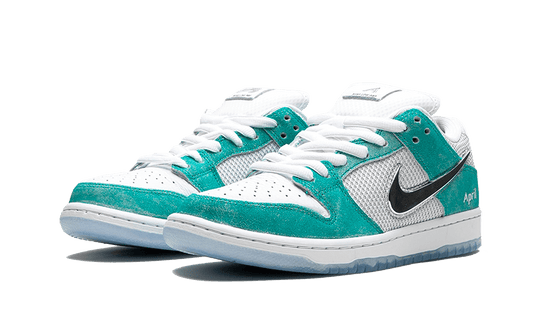 SB Dunk Low April Skateboards